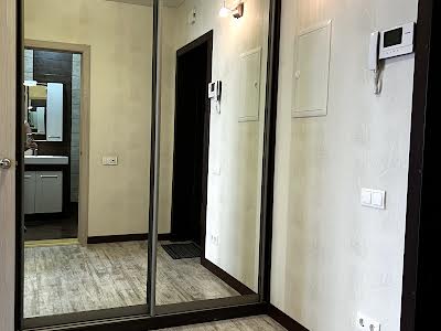 квартира за адресою Анни Ахматової вул., 34