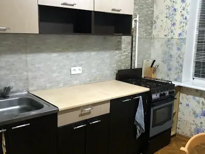 квартира за адресою Привокзальна вул., 14а