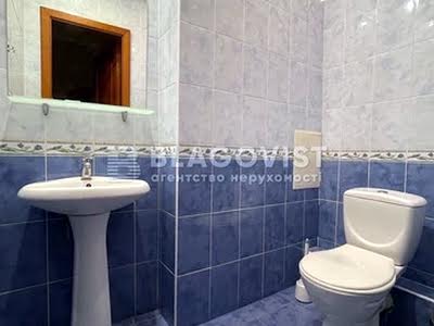 квартира по адресу Анны Ахматовой ул., 35