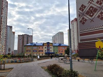 квартира за адресою Бориса Гмирі вул., 16а