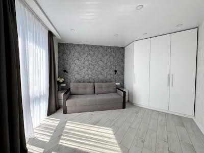 квартира за адресою Ревуцького вул., 42-Б