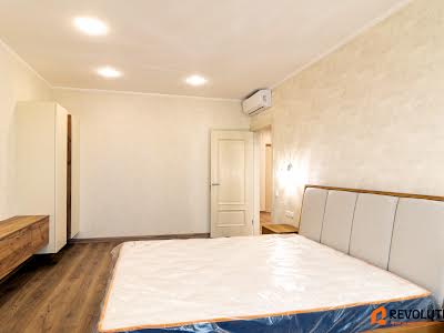 квартира по адресу Оболонский просп., 26