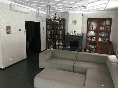 будинок за адресою Петра Дорошенка