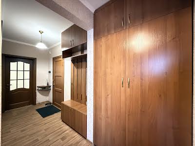 квартира по адресу Киев, Александра Мишуги ул., 3