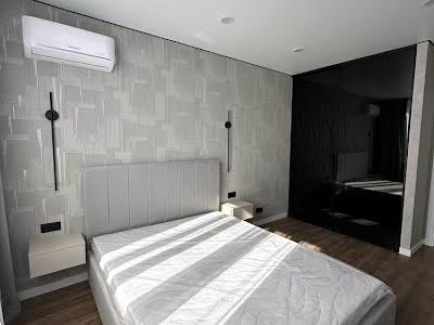 квартира по адресу Свободы ул., 1-C