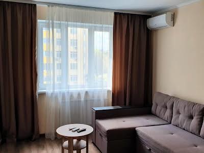 квартира за адресою Воскресенська вул., 18