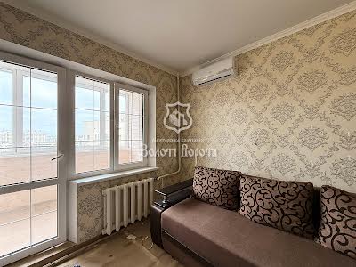 квартира за адресою Вишняківська вул., 13б