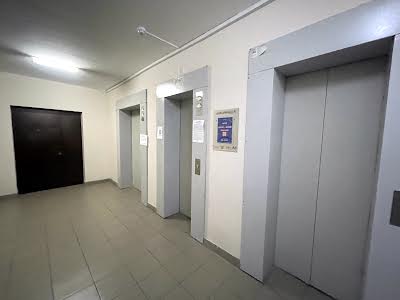 квартира по адресу Драгоманова ул., 2Б
