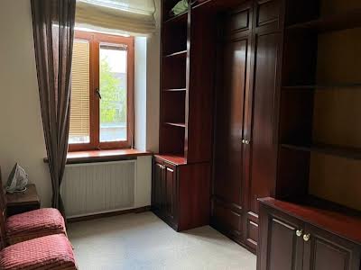 квартира за адресою Лисенка вул., 8