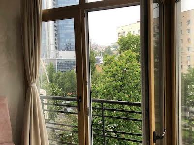 квартира за адресою Київ, Лесі Українки бульв., 10