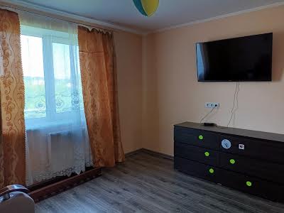 будинок за адресою Левадна