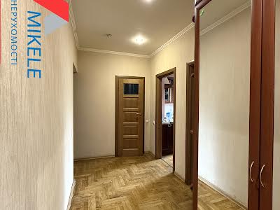 квартира за адресою Шовкуненка вул., 8/20