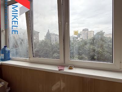 квартира за адресою Шовкуненка вул., 8/20