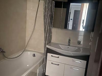 квартира за адресою Авіаконструктора Ігоря Сікорського вул. (Танкова), 4Г