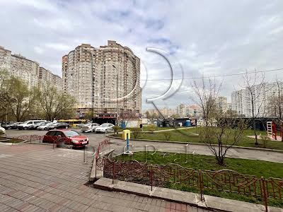 комерційна за адресою Анни Ахматової вул., 31