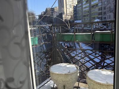 квартира за адресою Назарівська вул. (Вєтрова), 1