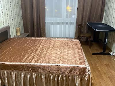 квартира за адресою Софії Русової вул., 1
