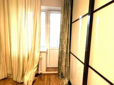 квартира по адресу Зои Гайдай ул., 37