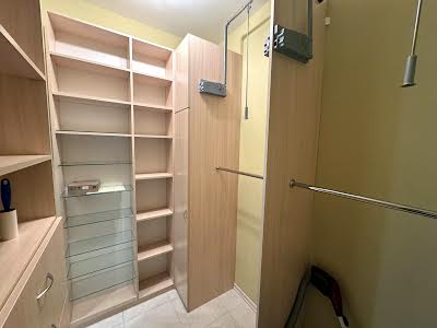квартира по адресу Андрея Верхогляда ул. (Михайла Драгомирова), 5