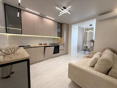 квартира по адресу с. Софиевская борщаговка, Мартинова просп., 20