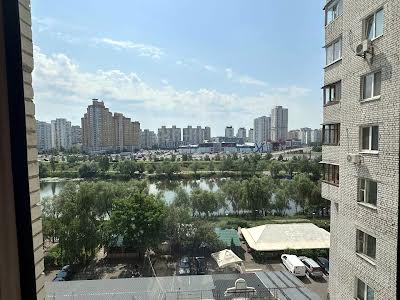 квартира за адресою Київ, Драгоманова вул., 31