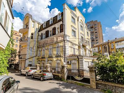 комерційна за адресою Київ, Саксаганського вул., 67
