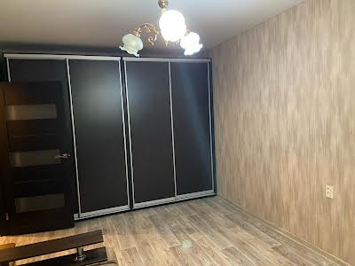 квартира за адресою Космонавтів вул., 24