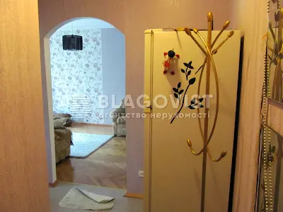 квартира за адресою Любомира Гузара просп. (Космонавта Комарова), 28