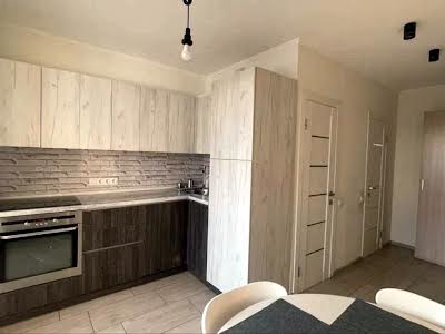 квартира за адресою Ревуцького вул., 21
