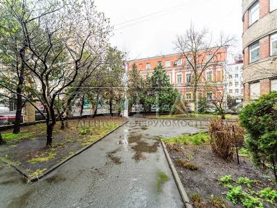 коммерческая по адресу Большая Житомирская ул., 17