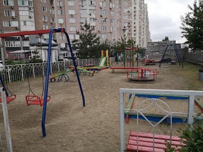 квартира за адресою Київ, Каштанова вул., 8-А
