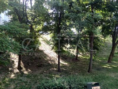 участок по адресу Андреевский спуск, 34