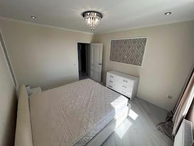 квартира за адресою Академіка Глушкова просп., 55