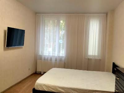 квартира за адресою Регенераторна вул., 4