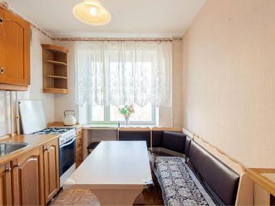 квартира за адресою Авіаконструктора Антонова вул., 7