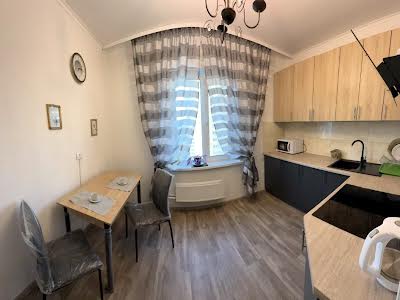 квартира за адресою Срібнокільська вул., 8
