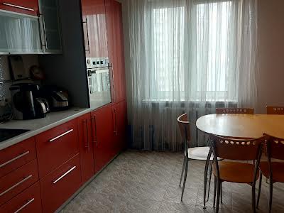 квартира за адресою Драгоманова вул., 1е
