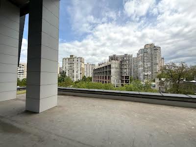 комерційна за адресою Василя Стуса вул., 35-Б