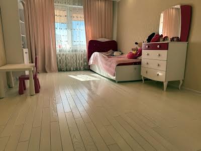 квартира за адресою Урлівська вул., 38