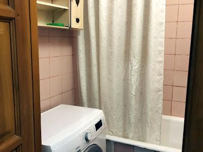 квартира за адресою Райдужна вул., 37