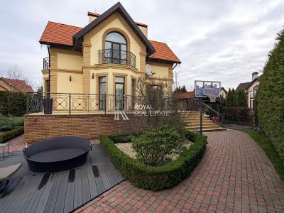 будинок за адресою с. Вишеньки, грушева, 12