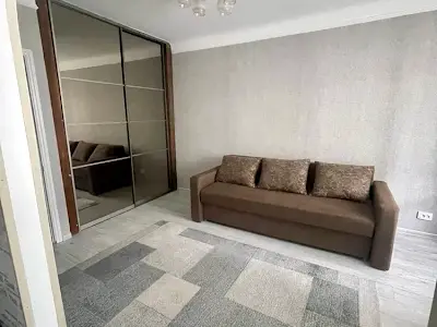 квартира за адресою Набережно-Хрещатицька вул., 35
