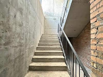 коммерческая по адресу Причальная ул., 8