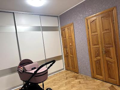 квартира за адресою Європейського Союзу просп. (Правди), 68