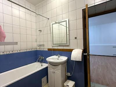 коммерческая по адресу Тарасовская ул., 14