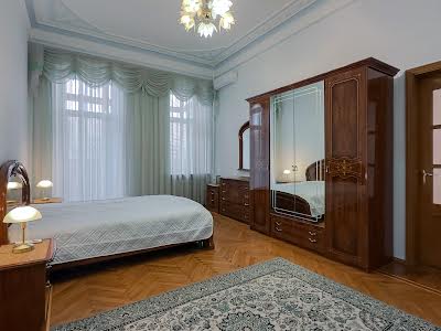 квартира за адресою Івана Драча вул., 6
