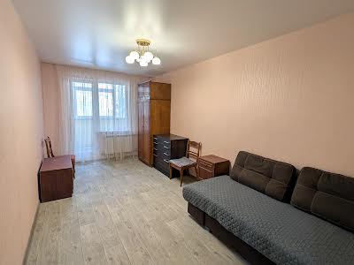 квартира за адресою Тракторобудівників, 107 б