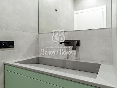 квартира за адресою Зарічна вул., 4/2