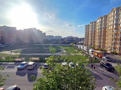 квартира за адресою Братська вул., 12
