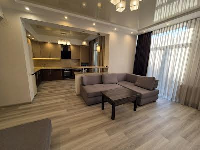 квартира за адресою Регенераторна вул., 4